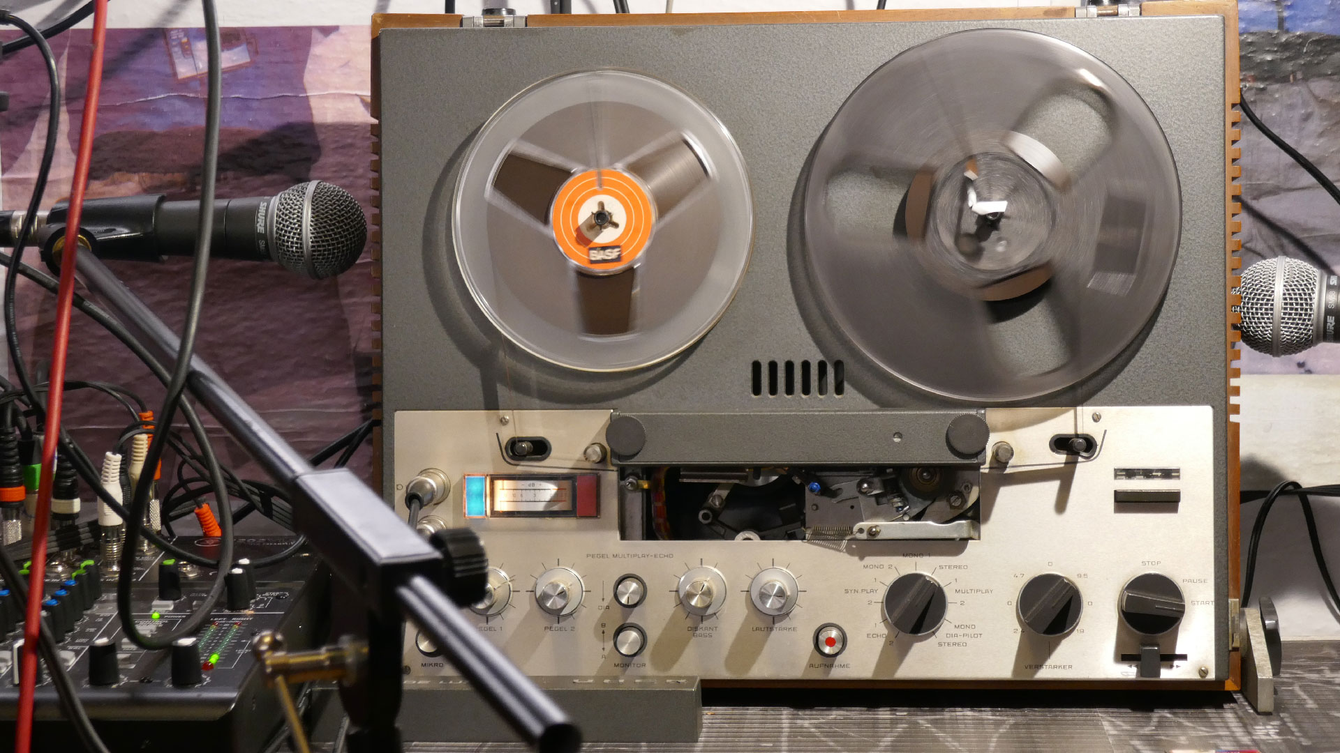 2023-08-10 Abspielen Trommeln im Regen Tape Echo Mix (Audio)